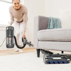 Shark Upright Vacuum Az2002