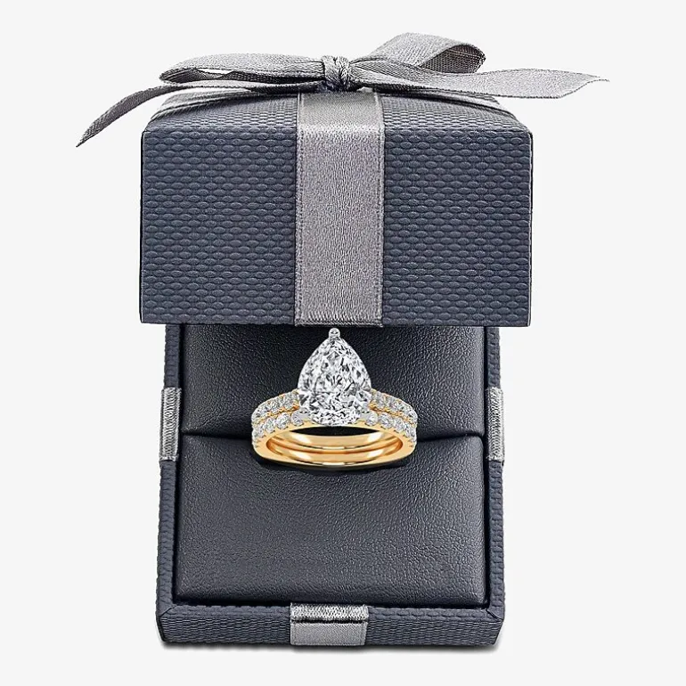 Signature By Modern Bride (G-H / Si1-Si2) Womens 4 CT. T.W. Lab Grown White Diamond 14K Gold Pear Side Stone Bridal Set