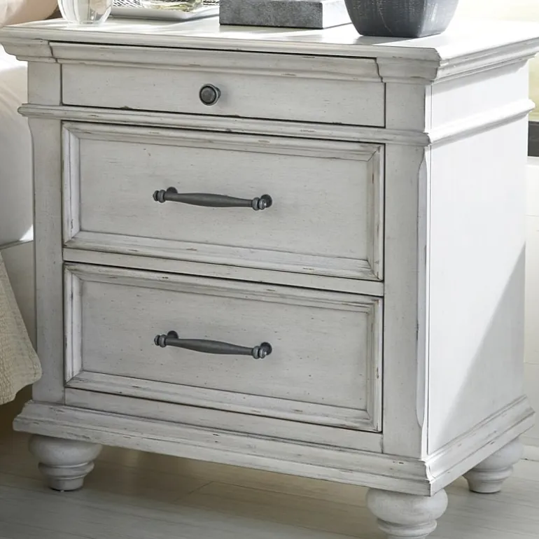 Signature Design by Ashley® Kaelyn 3-Drawer Nightstand