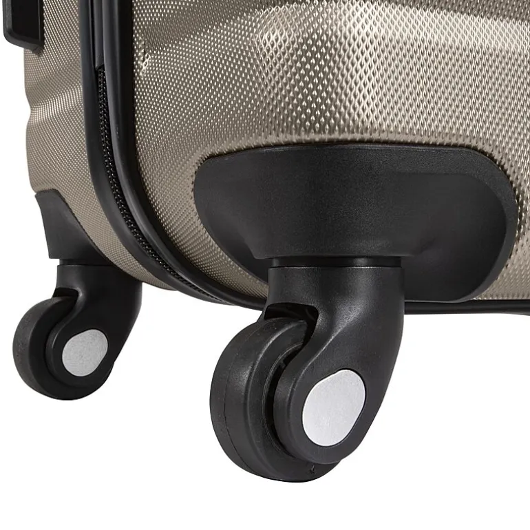 Skyway Everett 28 Inch Hardside Lightweight Checked Spinner Luggage