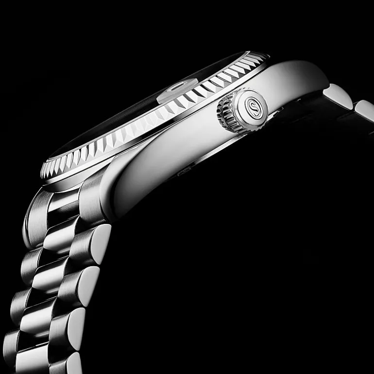 Stuhrling Mens Silver Tone Stainless Steel Bracelet Watch 4070.2