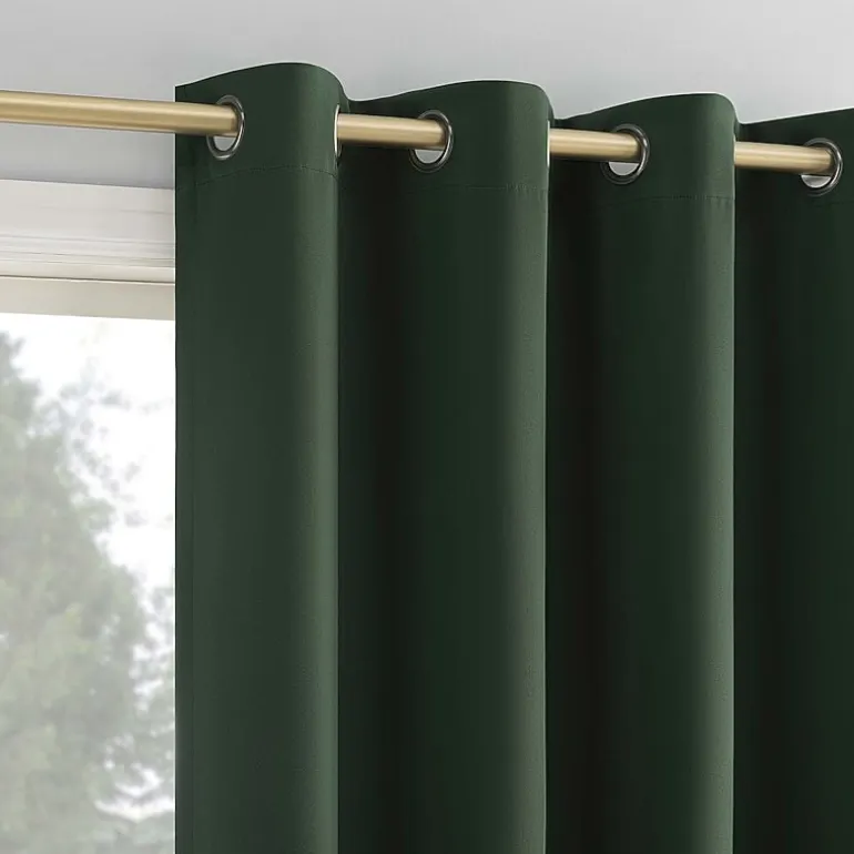Sun Zero Oslo Grommet Top Energy Saving 100% Blackout Single Curtain Panel