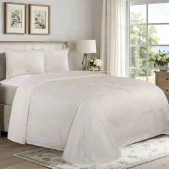 SUPERIOR® Adalie Medallion Cotton Poly Reversible Jacquard Bedspread