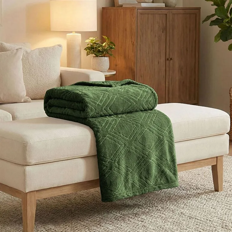 SUPERIOR® Alaska Diamond Quilted Polyester Fleece Multi-Use Throw