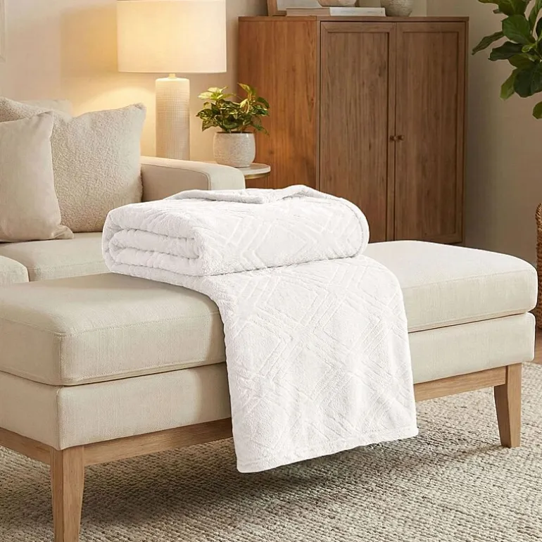 SUPERIOR® Alaska Diamond Quilted Polyester Fleece Multi-Use Throw