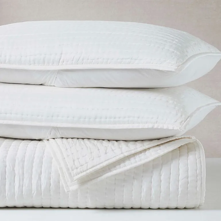 SUPERIOR® Bella Silk Handmade Luxury Quilt