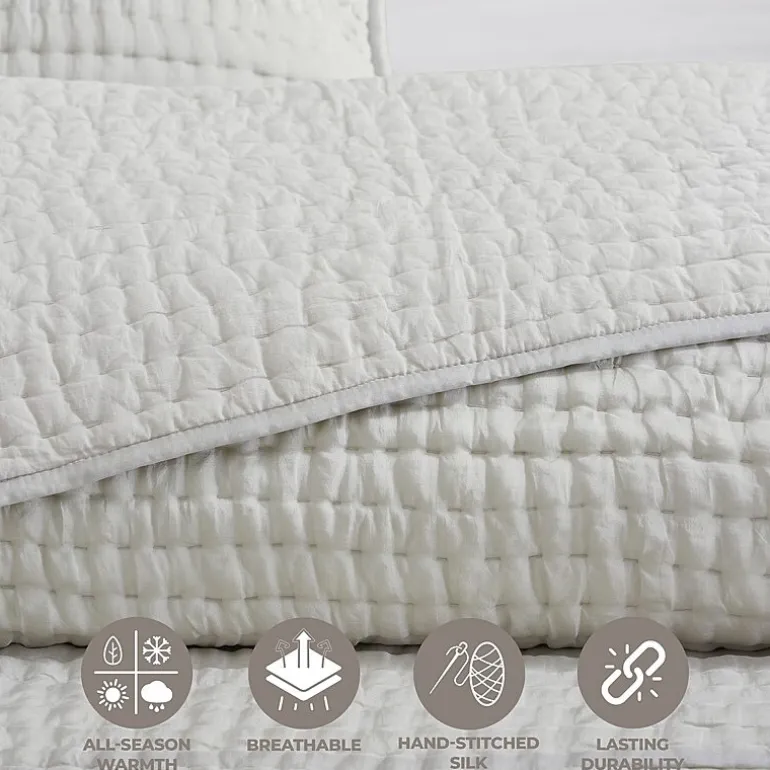 SUPERIOR® Bella Silk Handmade Luxury Quilt