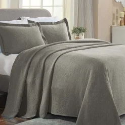 SUPERIOR® Celtic Circle Textured Woven Jacquard Bedspread with Shams
