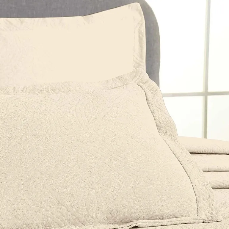 SUPERIOR® Celtic Circle Textured Woven Jacquard Bedspread with Shams