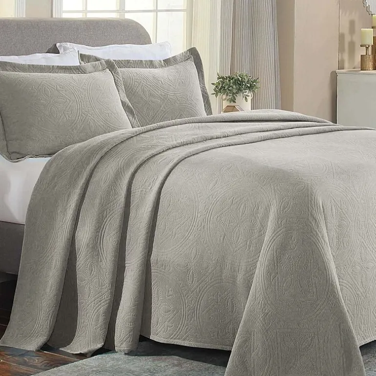 SUPERIOR® Celtic Circle Textured Woven Jacquard Bedspread with Shams
