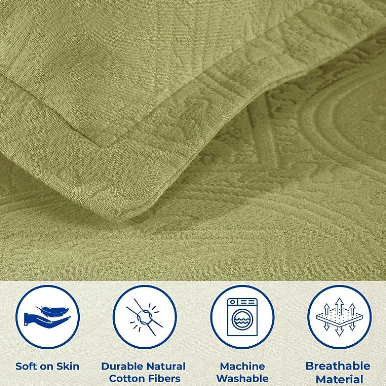 SUPERIOR® Celtic Circle Textured Woven Jacquard Bedspread with Shams