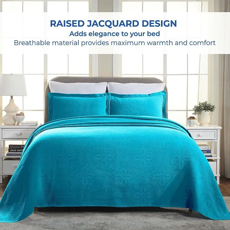 SUPERIOR® Celtic Circle Textured Woven Jacquard Bedspread with Shams