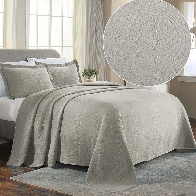 SUPERIOR® Celtic Circle Textured Woven Jacquard Bedspread with Shams