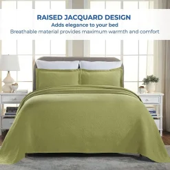 SUPERIOR® Celtic Circle Textured Woven Jacquard Bedspread with Shams
