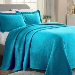 SUPERIOR® Celtic Circle Textured Woven Jacquard Bedspread with Shams