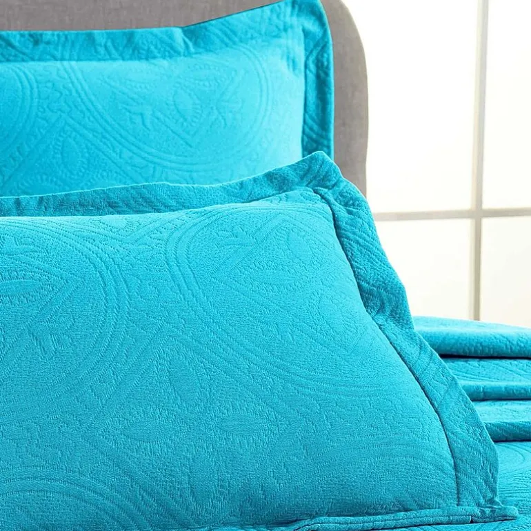 SUPERIOR® Celtic Circle Textured Woven Jacquard Bedspread with Shams