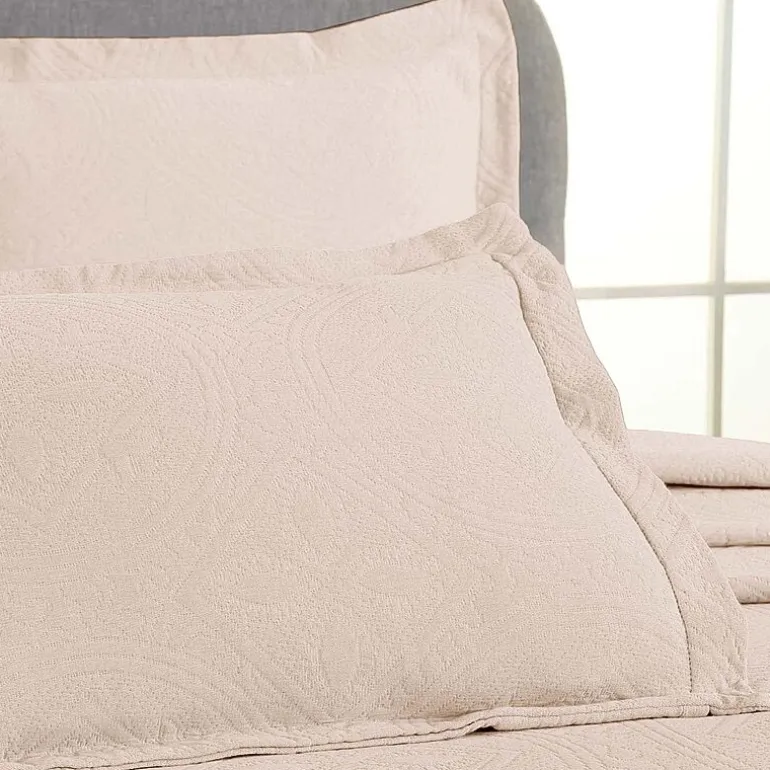 SUPERIOR® Celtic Circle Textured Woven Jacquard Bedspread with Shams