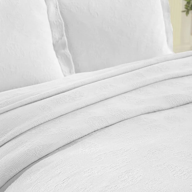 SUPERIOR® Paisley Lightweight Cotton Boho Print Bedspread