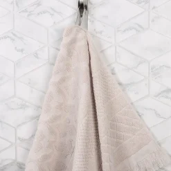 SUPERIOR® Rolla Collection | 100% Cotton 6-pc. Geometric Hand Towel