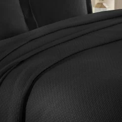 SUPERIOR® Solitaire Diamond Matelasse Geometric Jacquard Bedspread