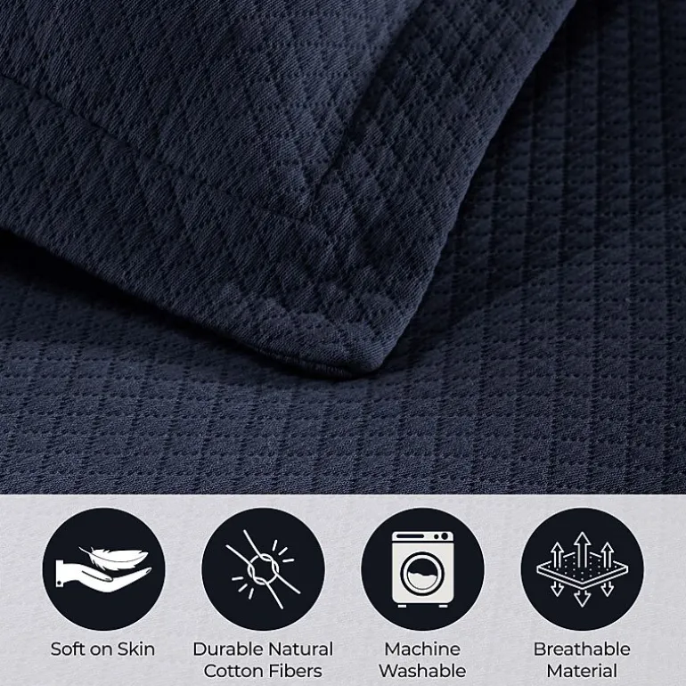 SUPERIOR® Solitaire Diamond Matelasse Geometric Jacquard Bedspread