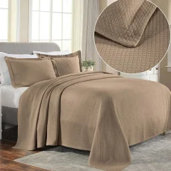 SUPERIOR® Solitaire Diamond Matelasse Geometric Jacquard Bedspread
