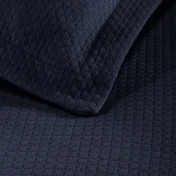 SUPERIOR® Solitaire Diamond Matelasse Geometric Jacquard Bedspread