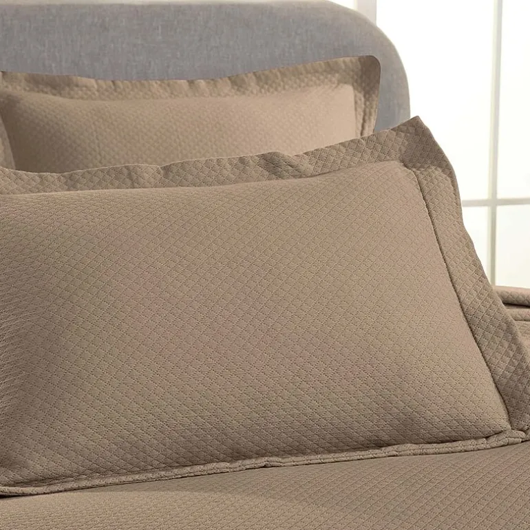 SUPERIOR® Solitaire Diamond Matelasse Geometric Jacquard Bedspread