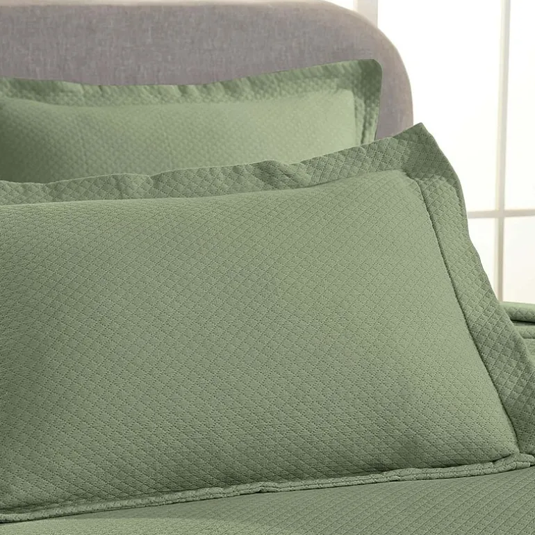 SUPERIOR® Solitaire Diamond Matelasse Geometric Jacquard Bedspread