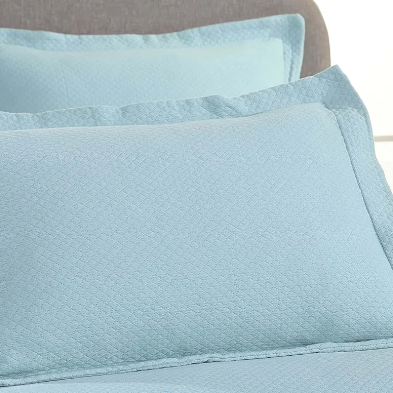 SUPERIOR® Solitaire Diamond Matelasse Geometric Jacquard Bedspread