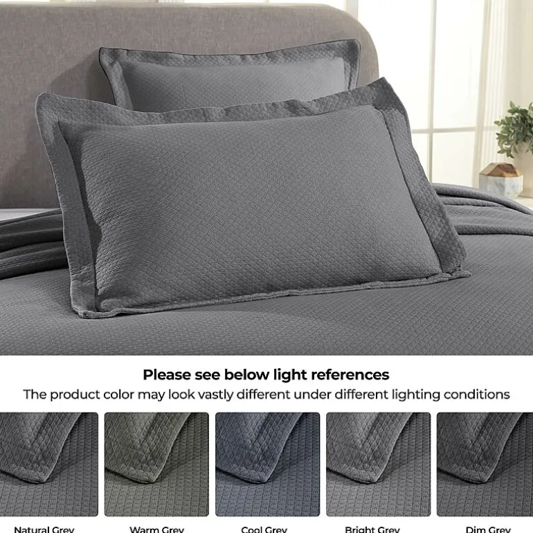 SUPERIOR® Solitaire Diamond Matelasse Geometric Jacquard Bedspread