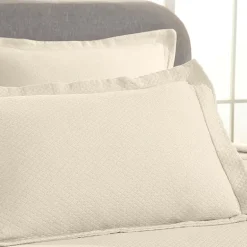 SUPERIOR® Solitaire Diamond Matelasse Geometric Jacquard Bedspread