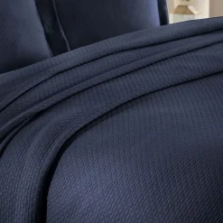 SUPERIOR® Solitaire Diamond Matelasse Geometric Jacquard Bedspread