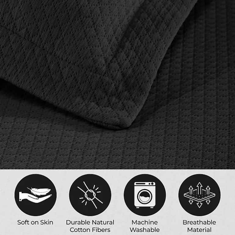 SUPERIOR® Solitaire Diamond Matelasse Geometric Jacquard Bedspread