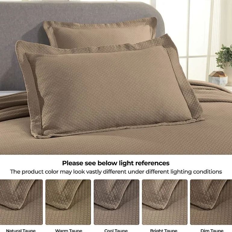 SUPERIOR® Solitaire Diamond Matelasse Geometric Jacquard Bedspread