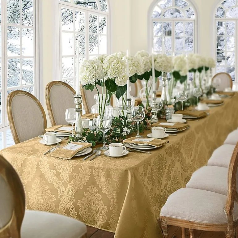 Threadmade Barcelona Jacquard Damask Tablecloth