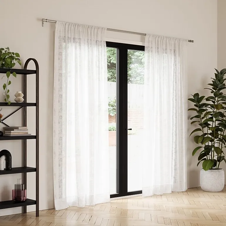 Umbra® Cappa 1¼" Adjustable Curtain Rod