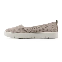 White Mountain Naveen Womens Almond Closed Toe Slip-On Shoe
