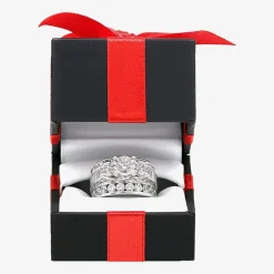 Womens 4 CT.T.W. Natural Diamond Gold Round Side Stone 3-Stone Engagement Ring