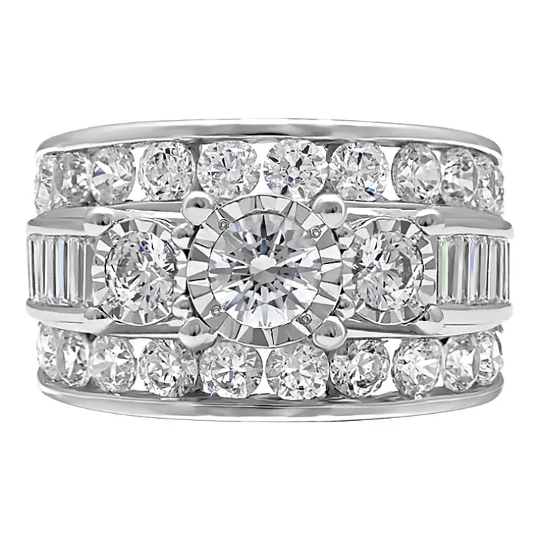 Womens 4 CT.T.W. Natural Diamond Gold Round Side Stone 3-Stone Engagement Ring