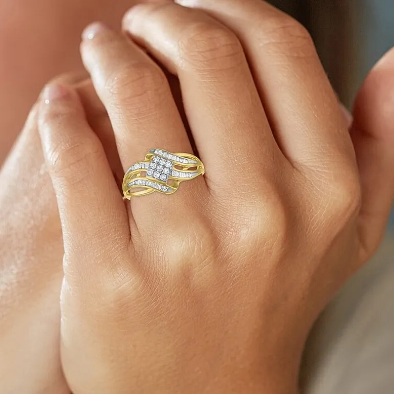 Womens 1/3 CT. T.W. Natural White Diamond 10K Gold Cocktail Ring