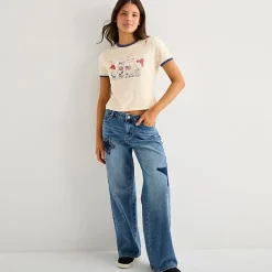 Womens Juniors Crew Neck Short Sleeve Regular Fit Peanuts Graphic T-Shirt