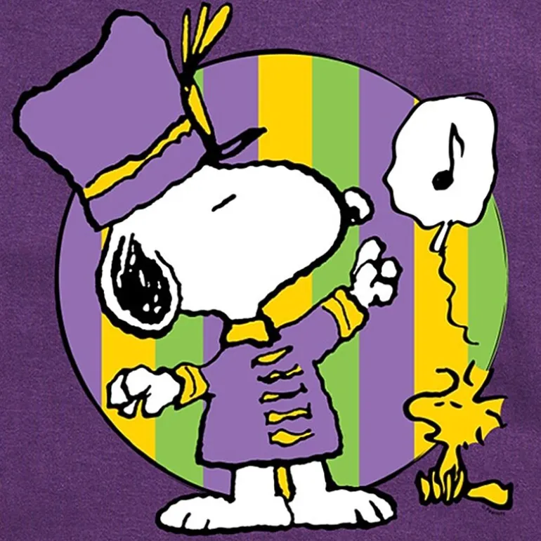 Womens Juniors Crew Neck Short Sleeve Regular Fit Peanuts Snoopy Graphic T-Shirt