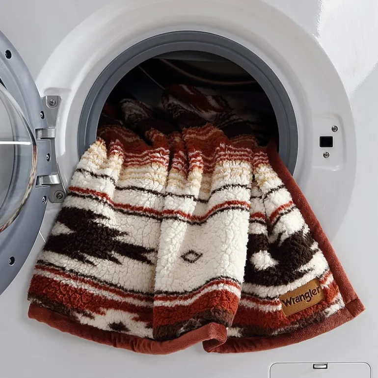 Wrangler Coyote Sands 50x60 Washable Throw