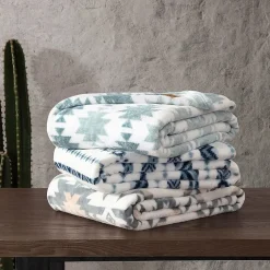 Wrangler Diamond Trail Ultra Plush Fleece Lightweight Throw