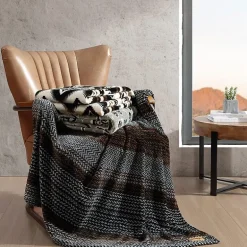 Wrangler Knockin' Boots 50x60 Washable Throw