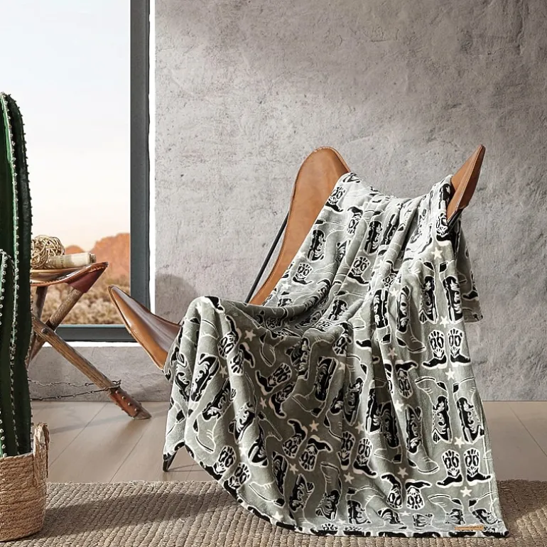 Wrangler Knockin' Boots 50x60 Washable Throw