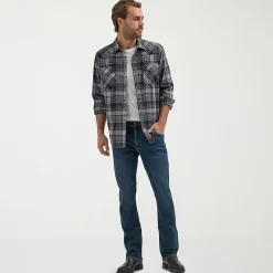Wrangler® Mens Stretch Fabric Slim Fit Bootcut Jean