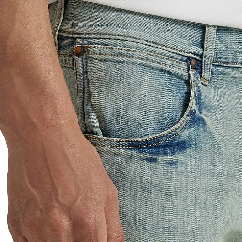 Wrangler® Mens Stretch Fabric Slim Fit Bootcut Jean