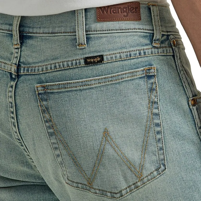 Wrangler® Mens Stretch Fabric Slim Fit Bootcut Jean